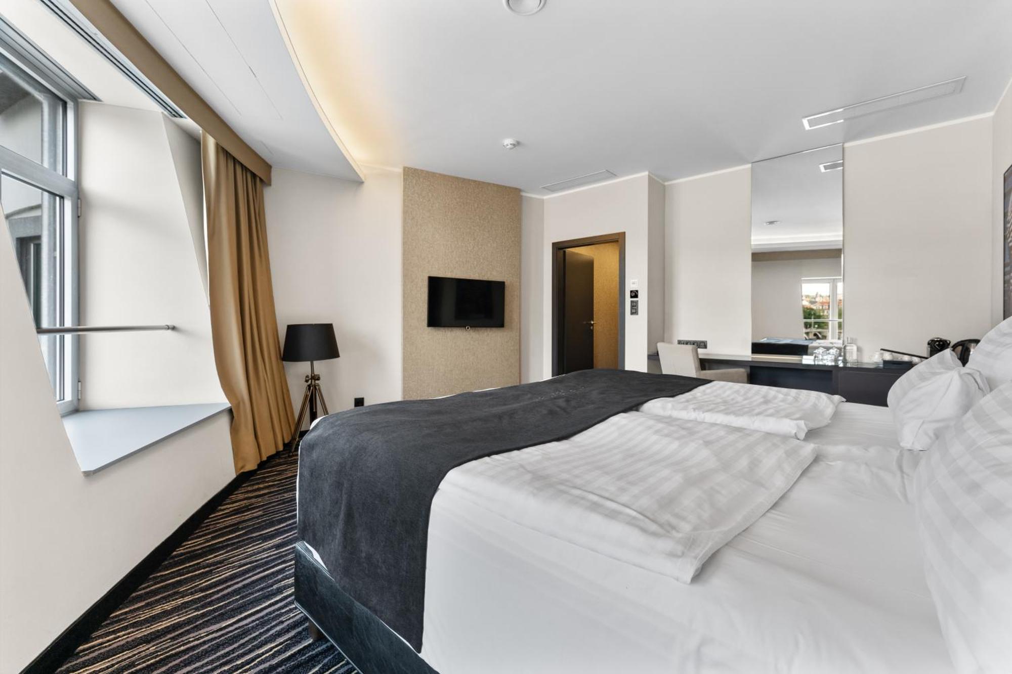 Dancing House - Tancici Dum Отель